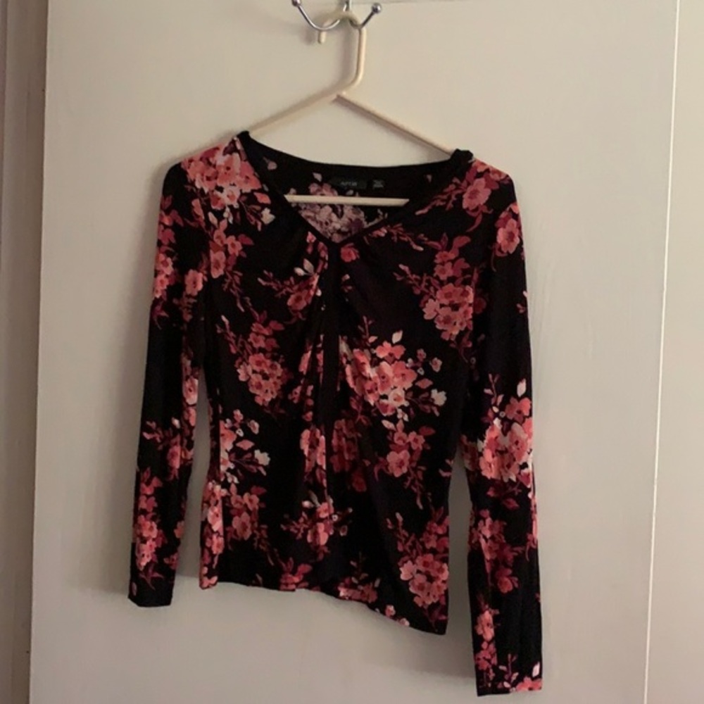 Apt 9 Long Sleeved Top Petite Medium Pre owned